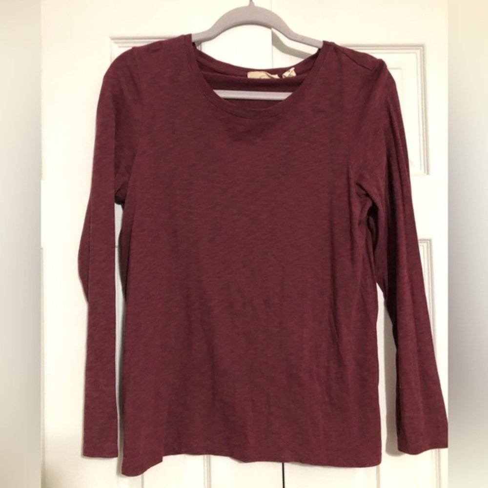 Christian Siriano long sleeve t shirt size large.‎